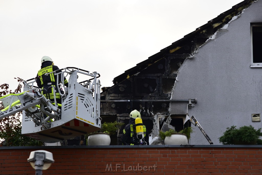 Feuer 2 Y Koeln Suerth Elisabeth Selbertstr P167.JPG - Miklos Laubert